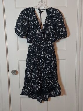 Heartloom Black and White Printed  Dress with Puff Sleeves And Back Cutout SZ L